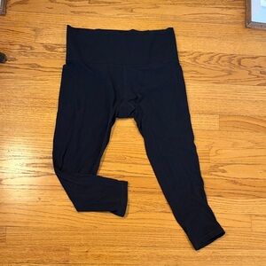 Black Womens Athleta 7/8 Salutation Stash Leggings